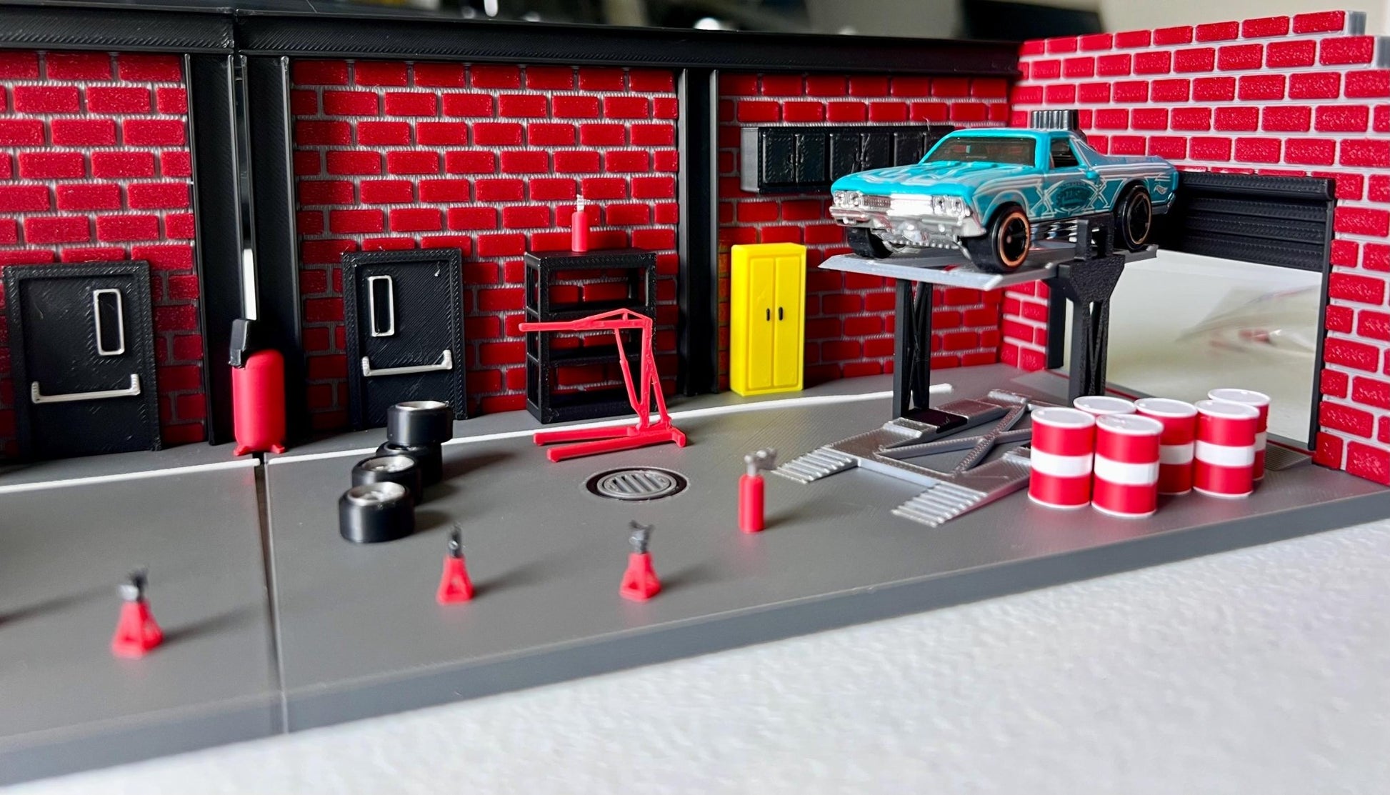 1/64 Scale 3D Printed Garage and Repair Shop Diorama: Hot Wheels, Matchbox Display. With Car Lift, Shelves, Jack Stands, Etc - ZS3DPrintZ