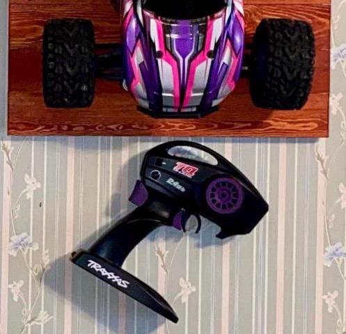 Traxxas TQi Transmitter Wall Mount/ Holder - ZS3DPrintZ