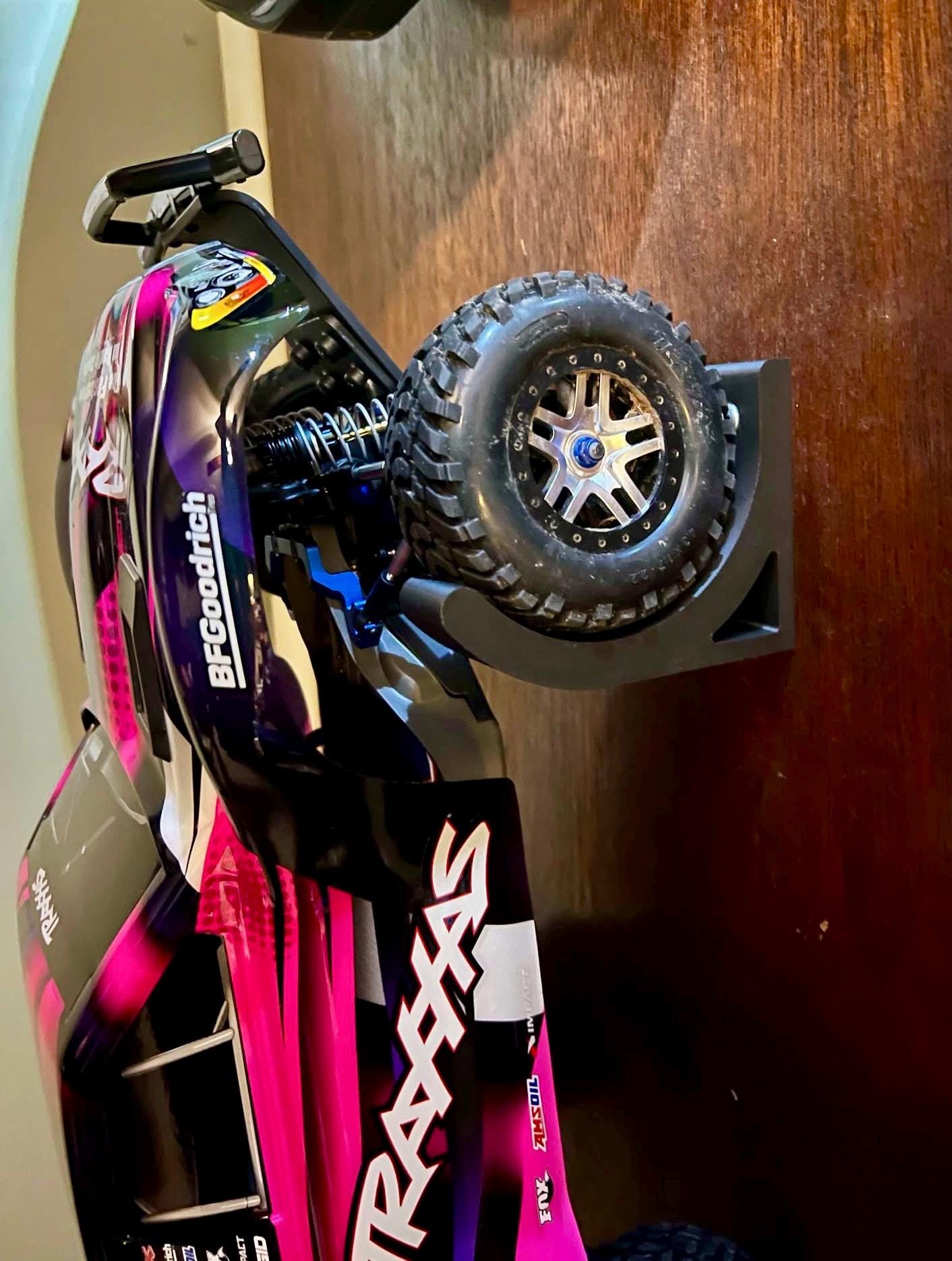 1/10 Scale RC Truck Wall Mount Hanger: Traxxas Slash/Stampede and other Large 1/10 Scale R/C Trucks and Cars - ZS3DPrintZ