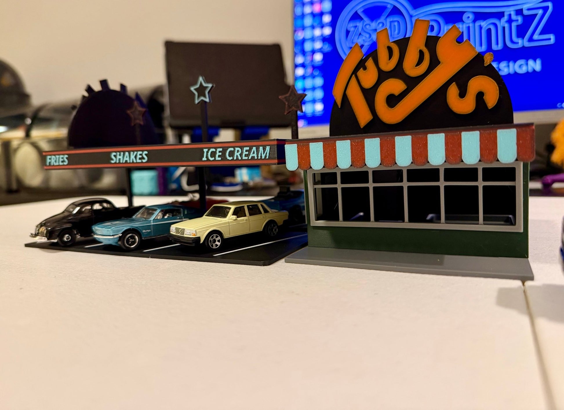Tubby's Drive - In 1/64 Scale Diorama for Diecast Display - ZS3DPrintZ