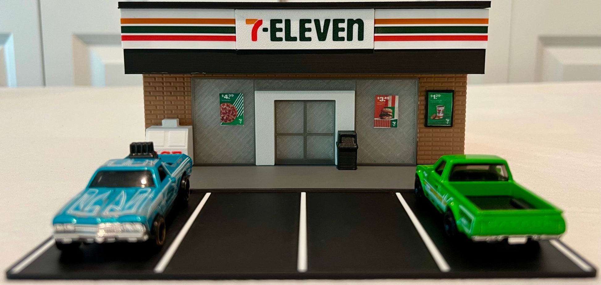1/64 Scale 3D Printed 7 - Eleven Store Diorama! 3D Printed in Multi - Color, NO Assembly Required! Great display for Hot Wheels and 1/64 diecast - ZS3DPrintZ
