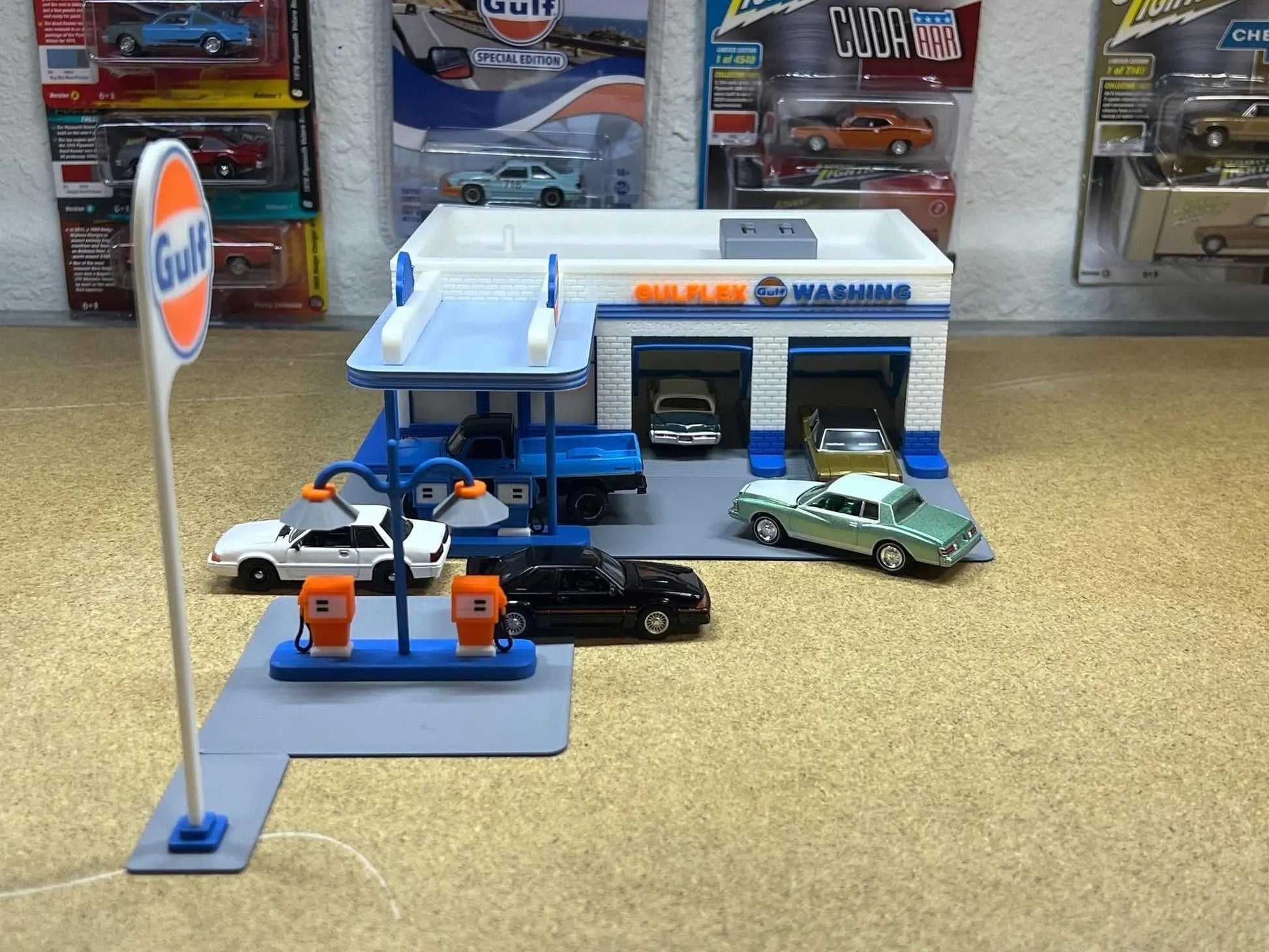 1/64 Scale Two - Bay Garage Diorama: Gas Station, Service Center for Hot Wheels, Matchbox and other 1/64 scale Diecast. Any company logo you want! - ZS3DPrintZ